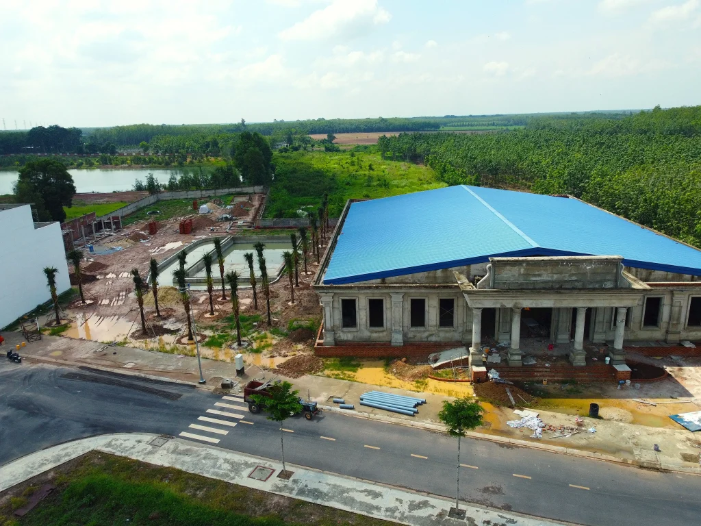 Phần thô của trung tâm thể thao đã gần như hoàn thiện
