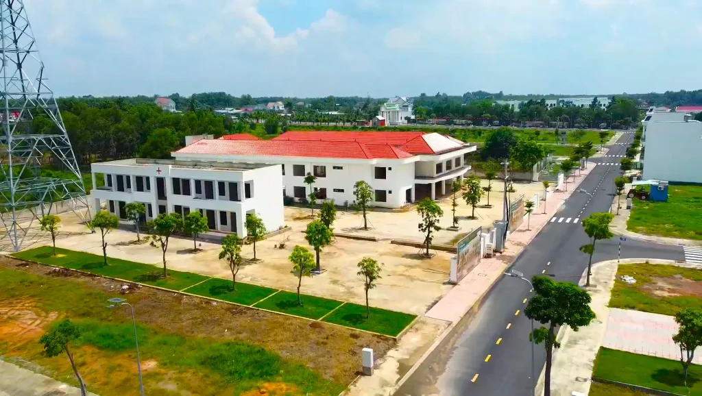 Trường mầm non Phú Minh và trung tâm y tế Phú An