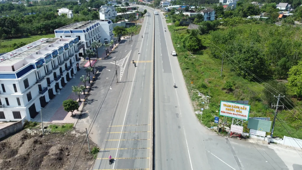 Thị trường đất nền dọc ĐT741