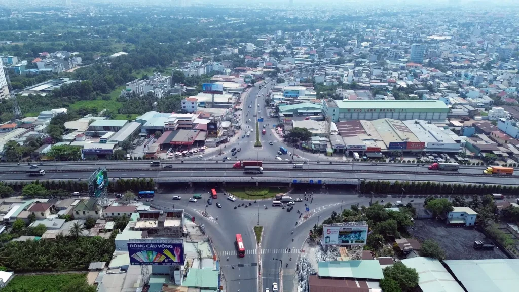 Giao thông trên Quốc lộ 13