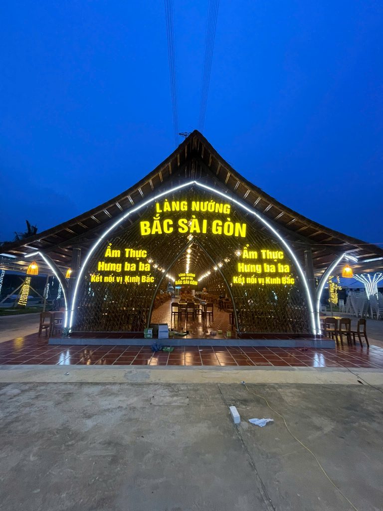 Làng Nướng Bắc Sài Gòn về đêm